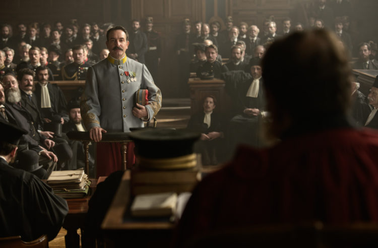 „Oficer i szpieg” Romana Polańskiego przebojem francuskich kin