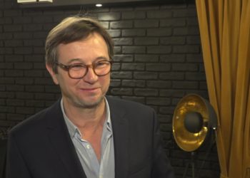 Piotr Cyrwus: Jako student szkoły teatralnej nie chciałem śpiewać. Teraz moja żona śmieje się, że na każde zdanie mam piosenkę