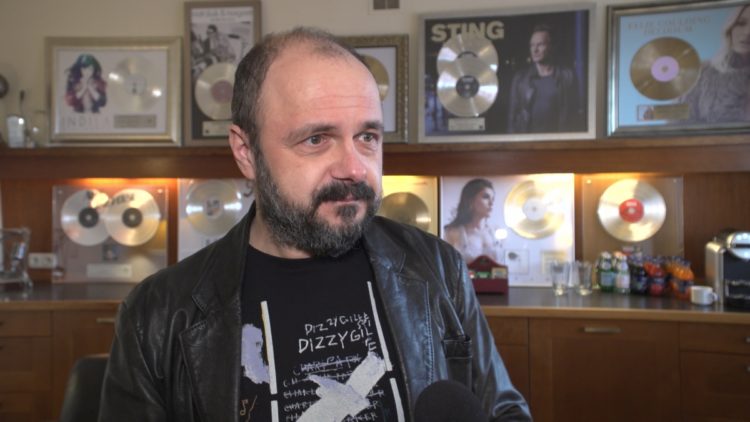 Arkadiusz Jakubik: Znalazłem w rock’n’rollu coś, czego nie doświadczam na innych obszarach. Podczas koncertów odrywam się od ziemi (wideo)