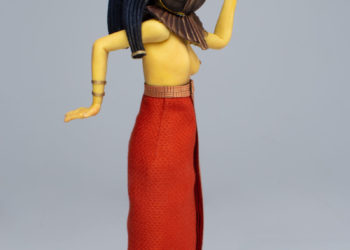 Ćma-akrobatka i zrzędliwy gerd. Wystawa o tym, jak się rodzą lalki