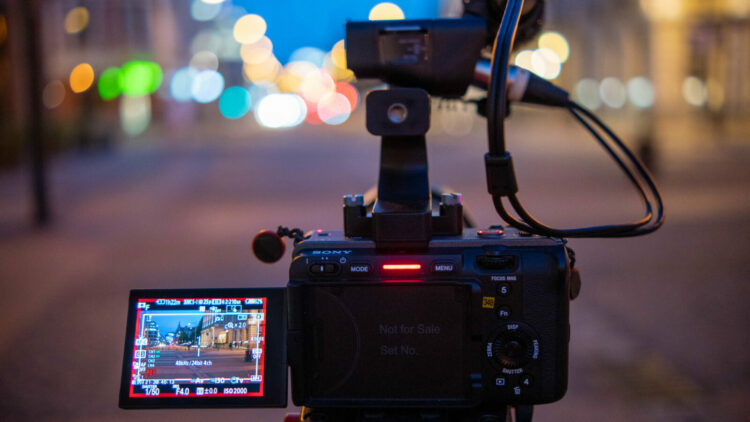 Sony Poland ILME-FX3 – recenzja w jesiennej „Kamerze”