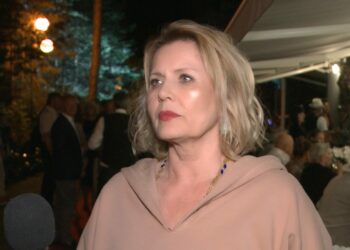 Grażyna Szapołowska: Jak człowiek jest młody, to przyjaźni się bezinteresownie. Z wiekiem i doświadczeniem zaczyna się przyjaźnić w celu osiągnięcia pewnych korzyści