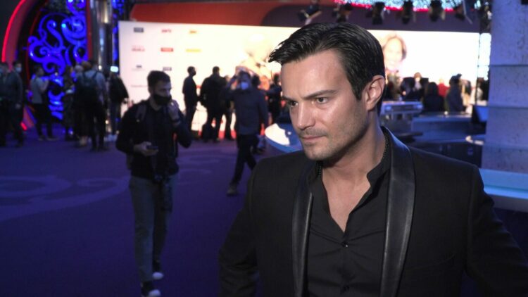 Mikołaj Krawczyk: W polskich komediach romantycznych wątek miłości nie jest już motywem przewodnim. Dzięki temu zaskakują one widzów