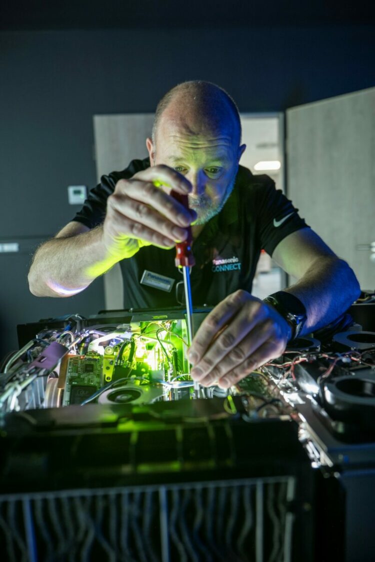 Drugie europejskie centrum serwisowe jeszcze bardziej zbliży Panasonic Connect do swoich klientów