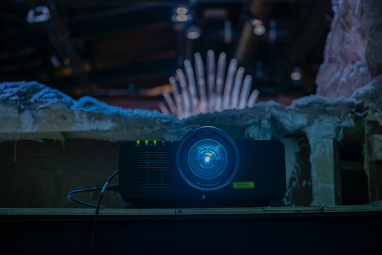 Projektory panasonic ożywiają wystawę o kultowym serialu “GRA O TRON”